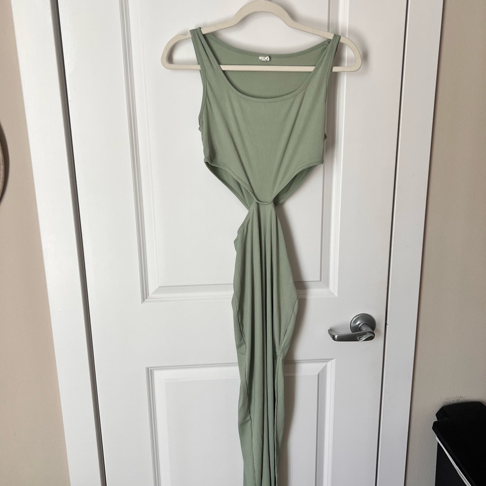 HM - Sexy mint green dress with slits